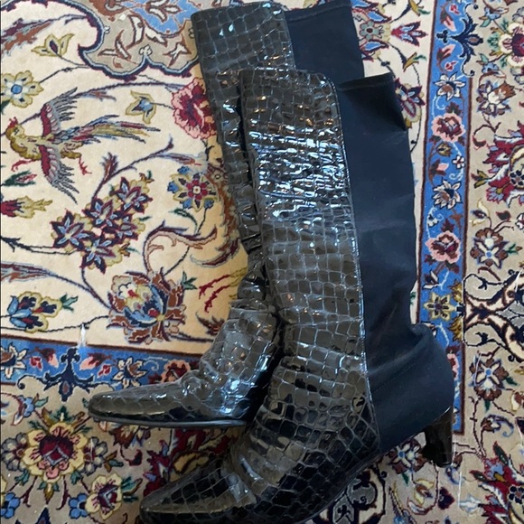 STUART WEITZMAM CROCODILE KNEE LENGHT BOOTS - Picture 1 of 7